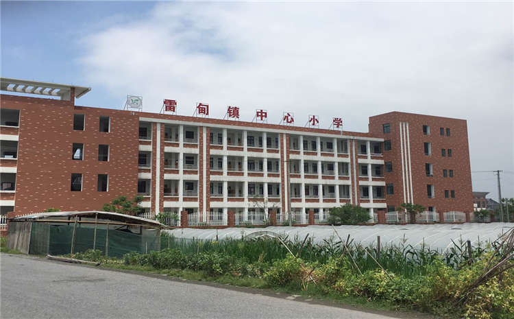 BOB手机版官网登录:杂志排版设计(杂志排版设计图片模板)