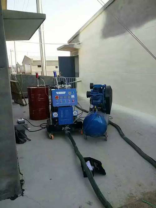 便攜式小型聚氨酯噴涂機(圖1) Q2600便攜式小型聚氨酯噴涂機